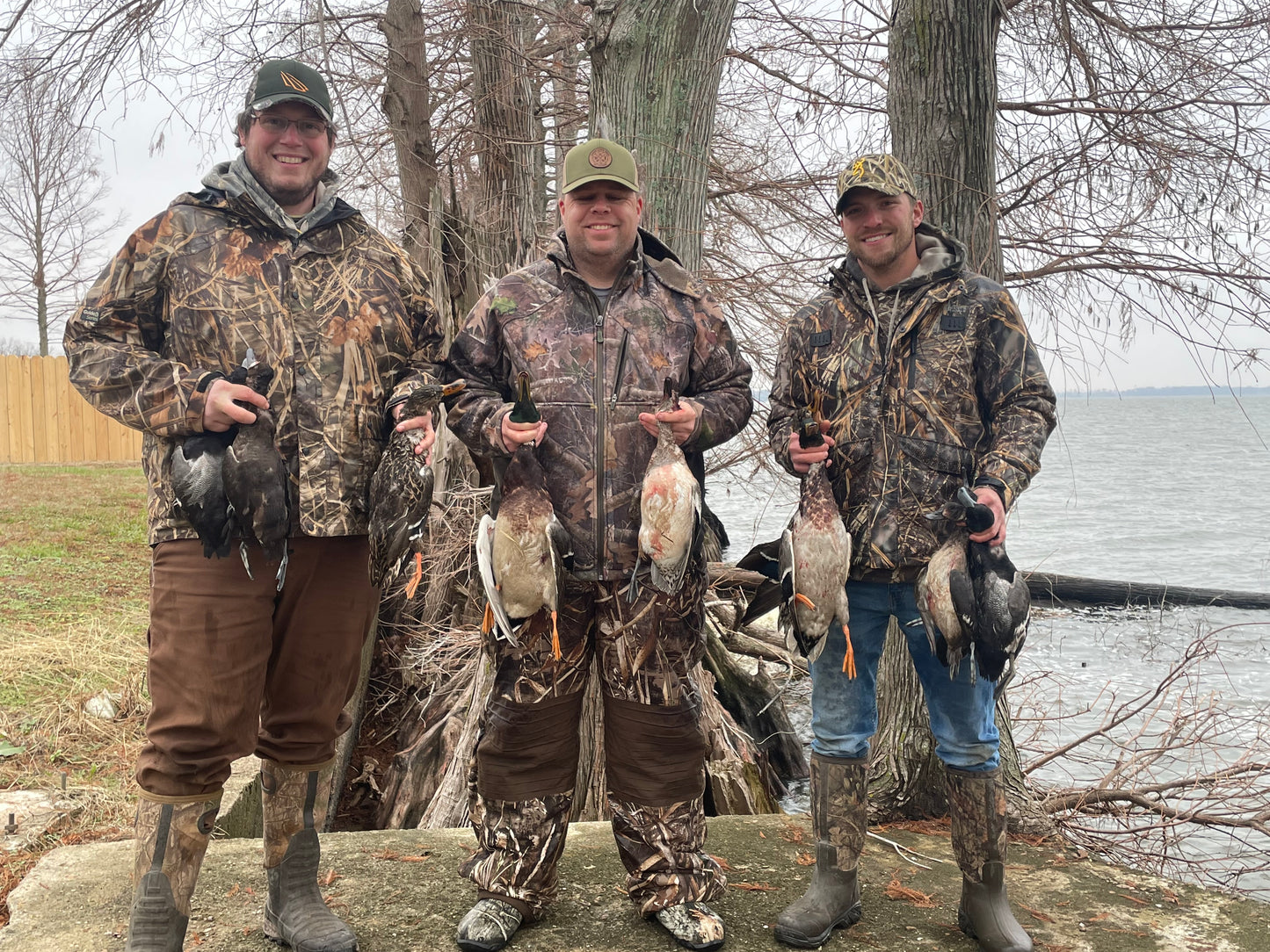 Reelfoot lake TN area duck hunts .